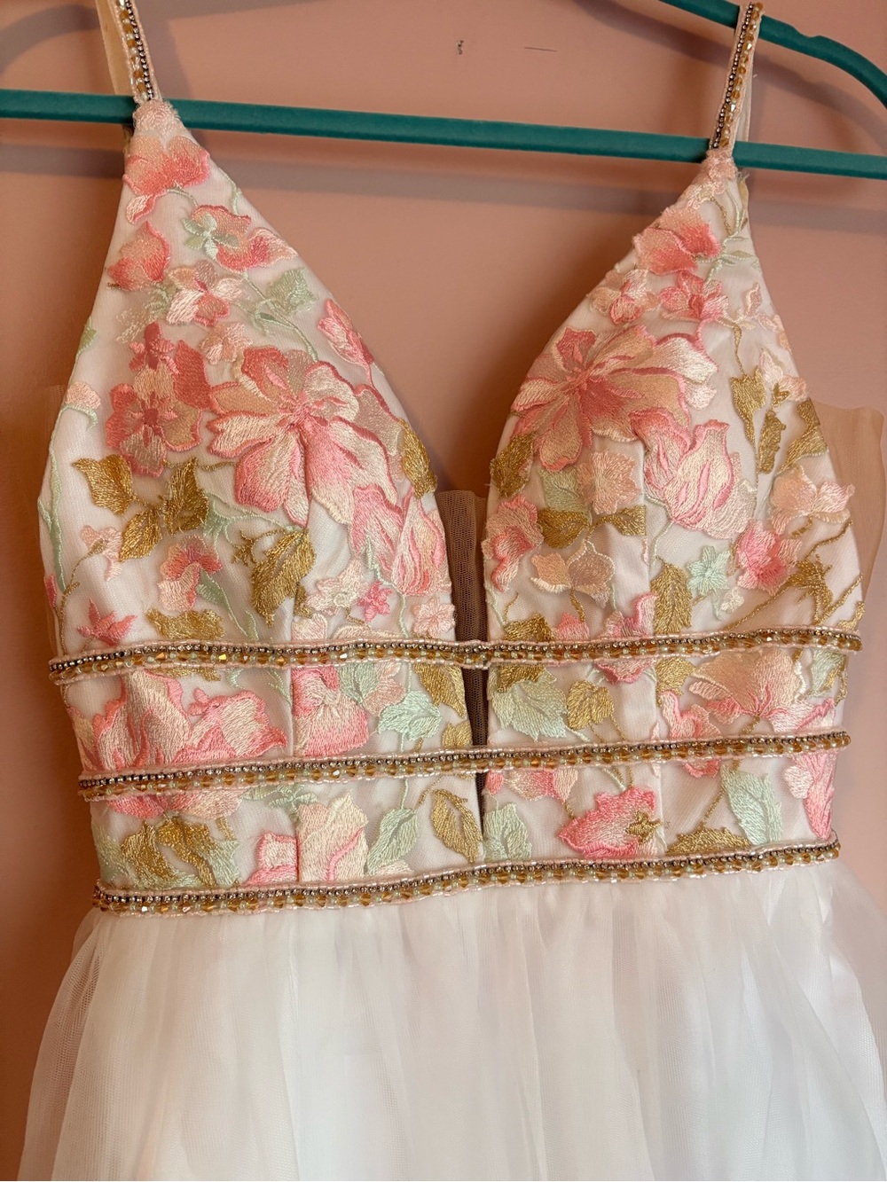 ❤️Alyce Paris Pink Floral Embroidered White Tulle Bottom - Picture 2 of 9